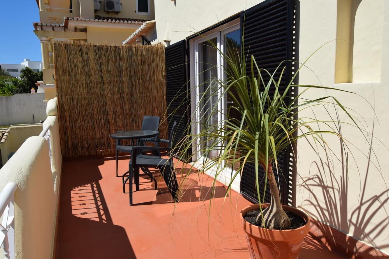 Family House Hotel Lagos Bagian luar foto