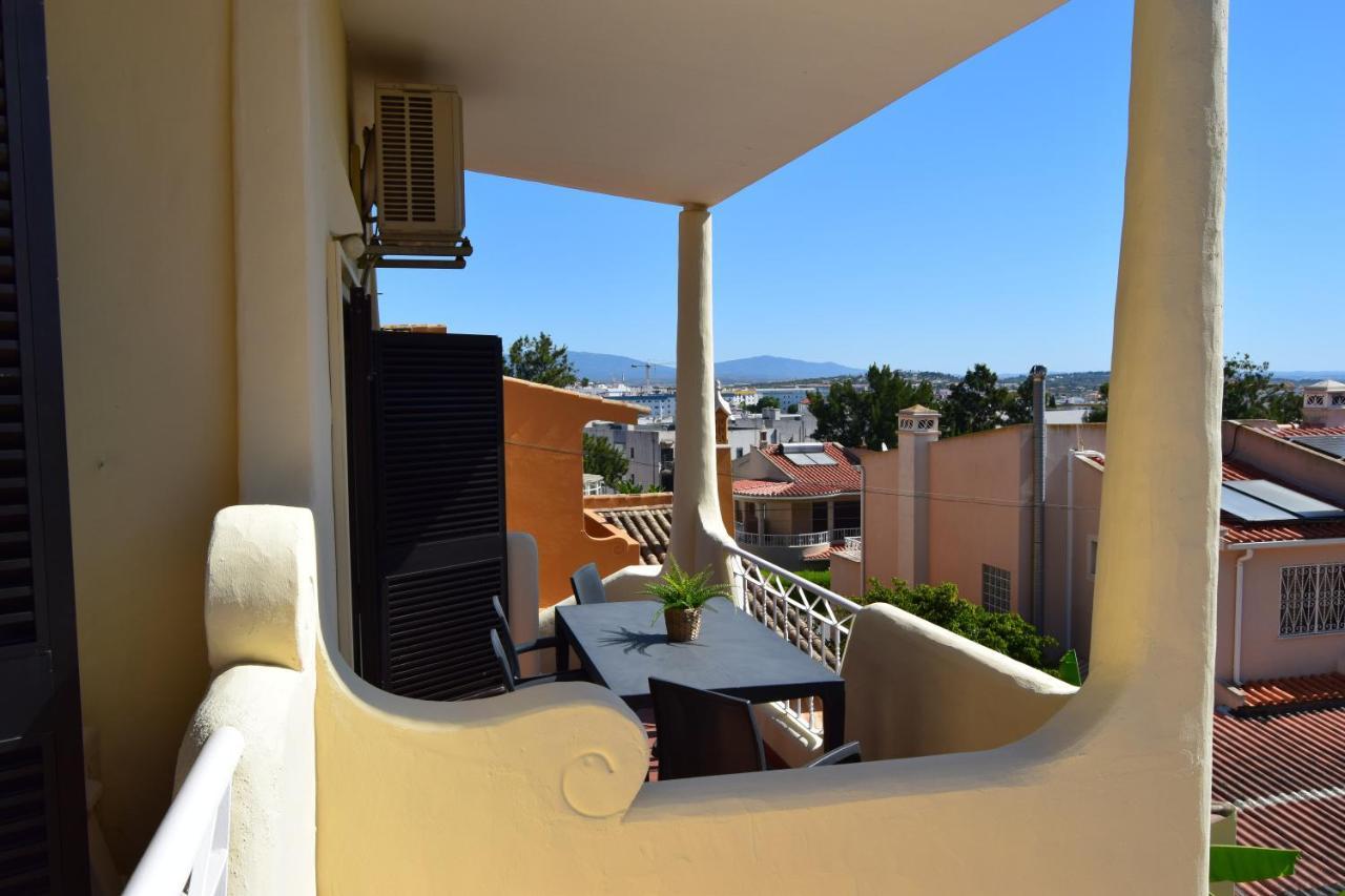 Family House Hotel Lagos Bagian luar foto