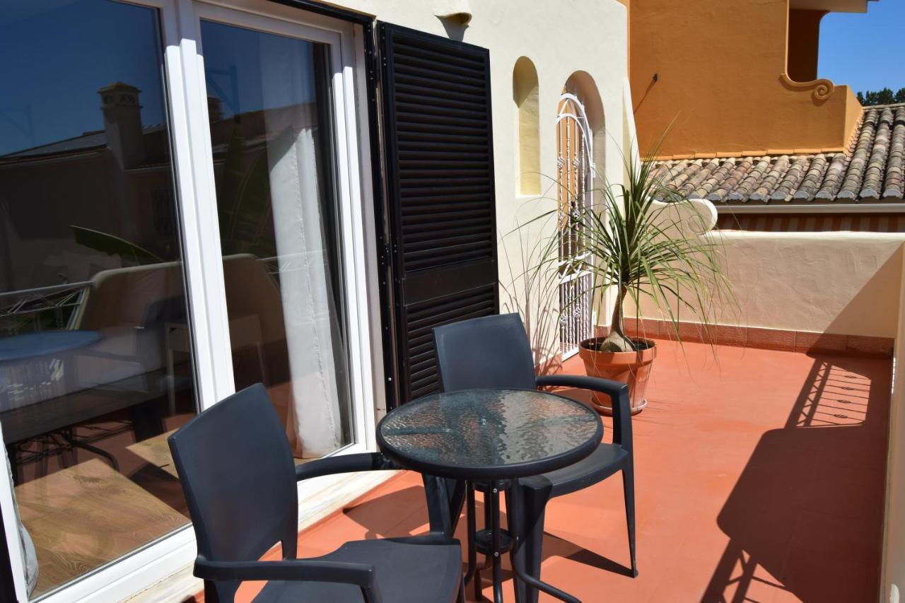 Family House Hotel Lagos Bagian luar foto