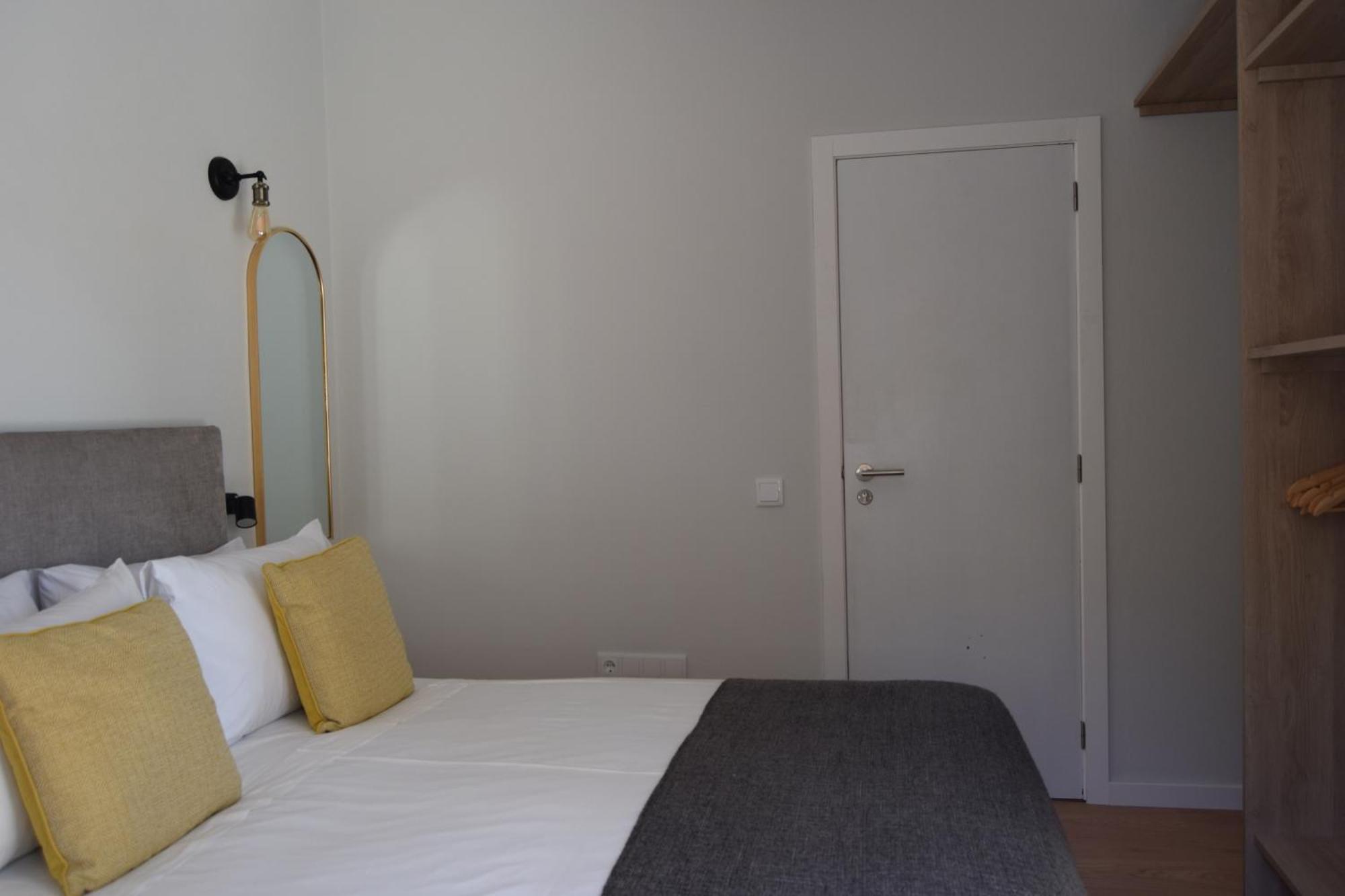 Family House Hotel Lagos Bagian luar foto