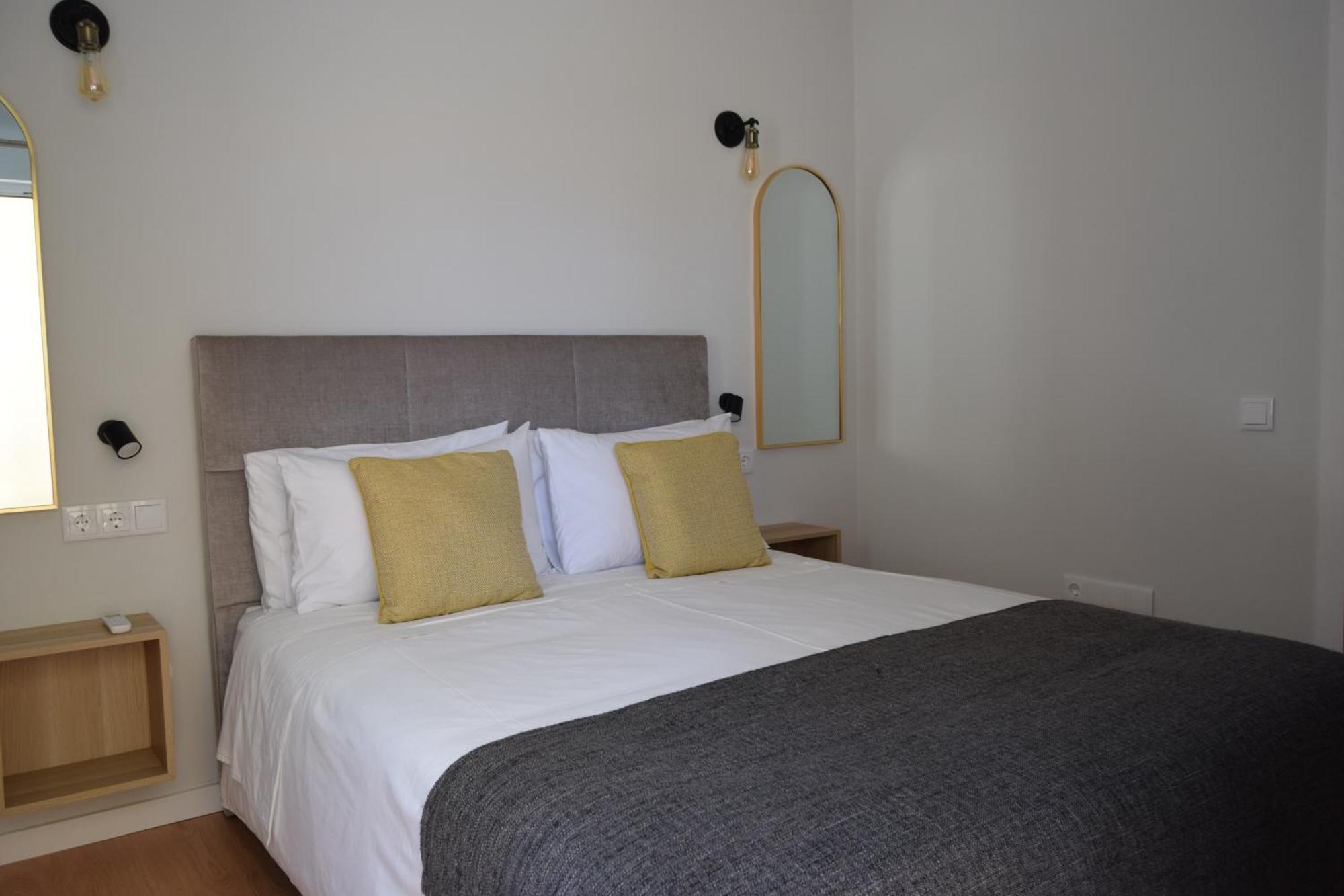 Family House Hotel Lagos Bagian luar foto