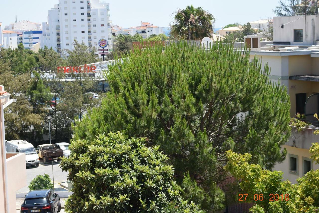 Family House Hotel Lagos Bagian luar foto