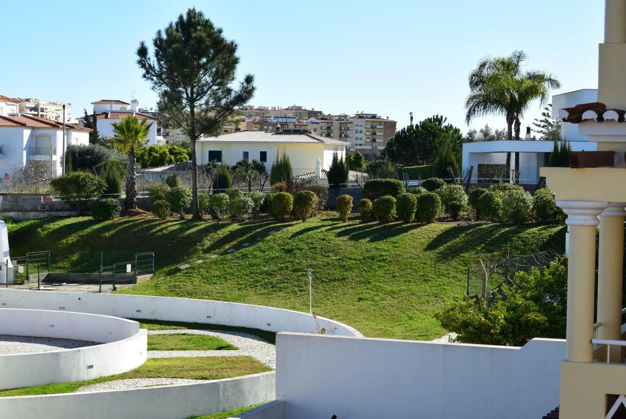 Family House Hotel Lagos Bagian luar foto